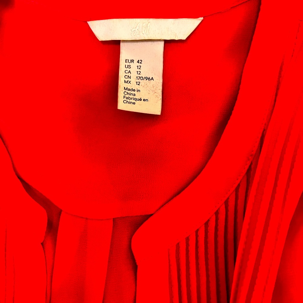 H&M red blouse work loose fitted
